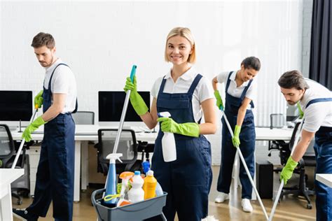 commercial cleaning services longueuil|Commercial Cleaning in Montreal .